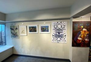 برپایی نمایشگاه نقاشی «هاستل کالچر» در یزد