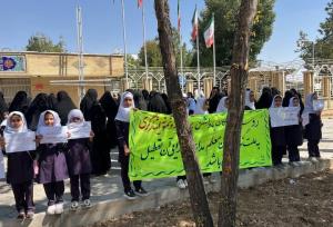 محرومیت آموزشی در روستای هرچگان؛ صدای خاموش ۱۵۰ دانش‌آموز