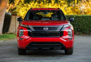 این نیسان روگ یک میتسوبیشی است!