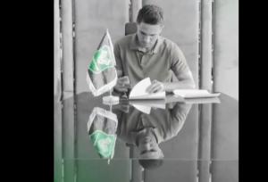 تصاویری از امضای قرارداد «جلال‌الدین علی‌محمدی» با خیبر
