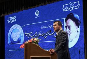 افشین: تجلیل از استادان برجسته، تجلیل از عقلانیت و اخلاق علمی است