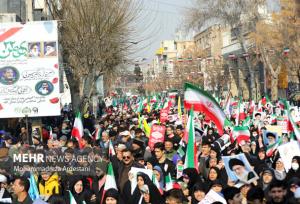 حضور استاندار آذربایجان‌شرقی در راهپیمایی ۲۲ بهمن