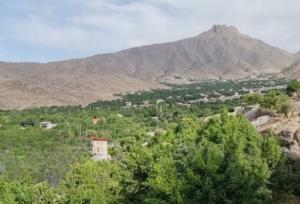 «ده بالا»؛ نگین سبز کویر در دامنه شیرکوه