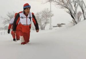 ۱۴ نفر گرفتار در برف سردشت پس از ۷ ساعت عملیات نجات یافتند