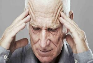 تنهایی می تواند احتمال سکته مغزی را در سالمندان افزایش دهد