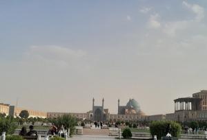 شاخص هوای اصفهان در ۲ منطقه بر مدار قرمز و نارنجی است