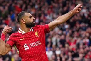 پیشنهاد نجومی به محمد صلاح/ رقمی هنگفت برابر با دریافتی رونالدو