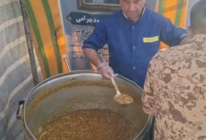 توزیع ۵ هزار آش رشته و ۲ هزار کتلت در جشن مهمانی امت احمد(ص)