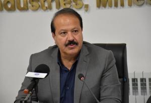 تولیدکنندگان گلستانی نیازمند حمایت عملی دولت هستند