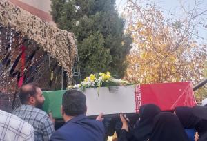 استقبال دانشجویان دانشگاه علمی‌کاربردی یاسوج از پیکر سه شهید گمنام