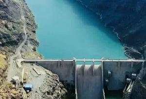 سد جگین سرریز کرد/ آبگیری صد درصدی دومین سد مخزنی بزرگ هرمزگان