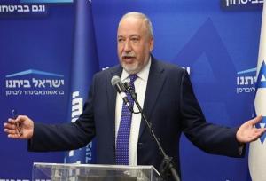 لیبرمن: فرار اسرائیلی‌ها به پناهگاه باورکردنی نیست!