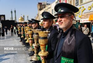 دسته عزاداری خادمان حرم حضرت فاطمه معصومه (ع) برپا شد