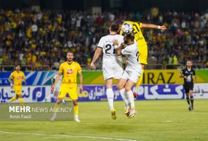 تساوی بدون گل فجر و فولاد در نیمه اول