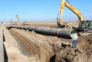 انتقال آب از جنوب استان اصفهان باید با سرعت بیشتری انجام شود