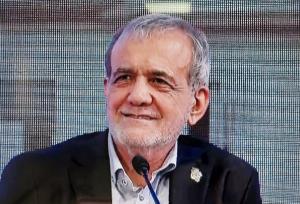 پزشکیان: «تربیت تک بعدی نخبگان» آفت است؛ کارها باید تیمی پیش برود