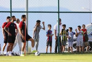 حضور هواداران در تمرین پیش فصل پرسپولیس در ترکیه