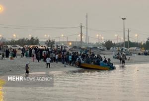 برخورد ۲ قایق در ساحل شهرستان عسلویه ۱۱ مصدوم داشت