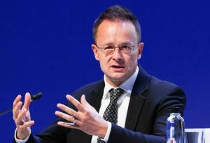 سیارتو: مجارستان در برابر تحریم‌های بیشتر علیه روسیه می‌ایستد