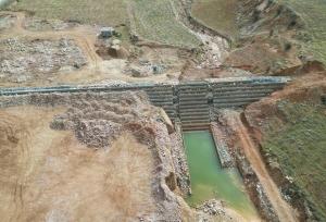 بهره‌برداری از بندهای مهار سیلاب در شرق شیراز / تقویت ایمنی شهر در برابر روان‌آب‌های شمالی