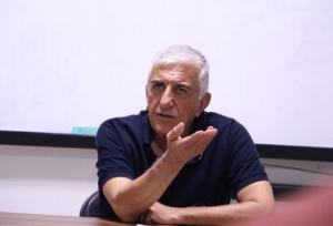 تبریک متفاوت رضا کیانیان برای شب یلدا