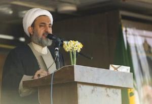 در برابر هجمه فرهنگی دشمن خود را مقاوم کنیم