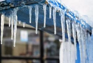 یخبندان شبانه در راه استان یزد