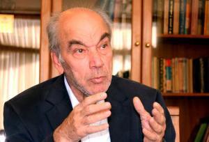 از هوش مصنوعی رو نگردانیم اما شیفته آن هم نباشیم