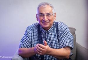 زیباکلام: از فرزندانم تا رهگذران به من بد و بیراه می‌گویند