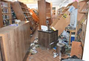 داستان ظلمی که به کتابخانه مولوی شیراز روا شد/ آسیب ۶ کتابخانه عمومی فارس در اغتشاشات اخیر