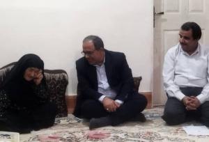 دیدار فرماندار بوشهر با مادر شهید والامقام عیسی قاسمی