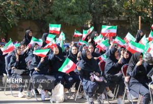 گزارش مهر از آئین بازگشایی مدارس در ورامین با حضور معاون رئیس جمهور
