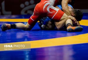 صعود استقلال به فینال لیگ برتر کشتی آزاد/ پیروزی یزدانی و ستاره‌های روس