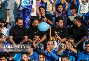 آتش‌بازی هواداران استقلال کار دست این تیم داد