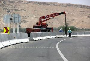 ایمن‌سازی محور بزرگراه یادگار امام (ره) با نصب نیوجرسی‌های بتنی
