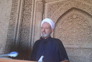 خطیب جمعه اردستان:قوه قضائیه پیگیر مسائل حقوقی این جریان‌های اخیر باشد