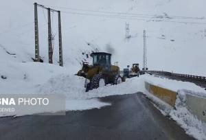 خطر ریزش سنگ و بهمن در محورهای کوهستانی البرز