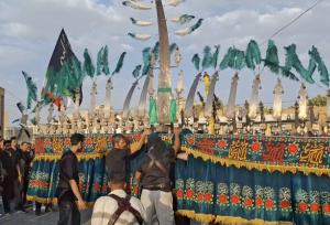 مراسم باشکوه عَلَم‌کشی تاسوعای حسینی در گلپایگان برگزار شد