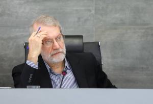 لاریجانی: هیچ ایرانی باغیرتی بر سر امنیت ملی معامله نمی‌کند