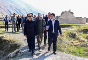 توسعه گردشگری بیشاپور باید با حفظ حریم و توجه به جوامع محلی انجام شود