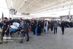 وضعیت خدمات رسانی به زوار کربلا در پایانه مرزی مهران