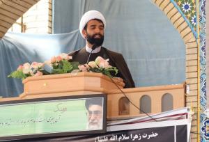 امام جمعه داراب: نااطمینانی اقتصادی و قطبی‌سازی ابزار دشمن است