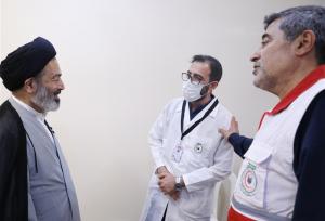 بازدید سرپرست حجاج ایرانی از مرکز پزشکی هلال احمر در مدینه