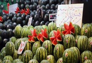 اجرای طرح استقبال از شب یلدا با نصب المان‌های یلدایی در سطح میادین