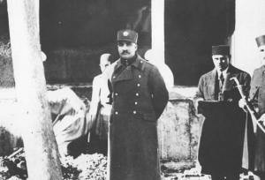 تیمورتاش، نورچشمی رضاخان که به جرم خیانت در زندان به قتل رسید