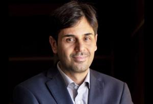 جشنواره شعر رضوی پوست‌اندازی می‌کند؛ کنار زدن شعرهای کلیشه‌ای و تکراری