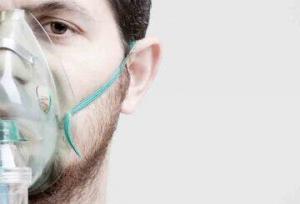 هشدار پزشکان درباره همزمانی آلودگی هوا و عفونت‌های تنفسی در فصل سرما: مصرف خودسرانه آنتی‌بیوتیک‌ها خطرناک است