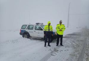 پاشایی: تردد در گردنه زمزیران سردشت بدون زنجیرچرخ ممکن نیست
