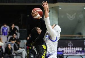 استقلال به دنبال فرار از قعر لیگ بسکتبال زنان/قهرمان صدرنشین می‌ماند