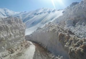 بازگشایی راه‌های ارتباطی ۷ روستای پشتکوه دوم فریدونشهر